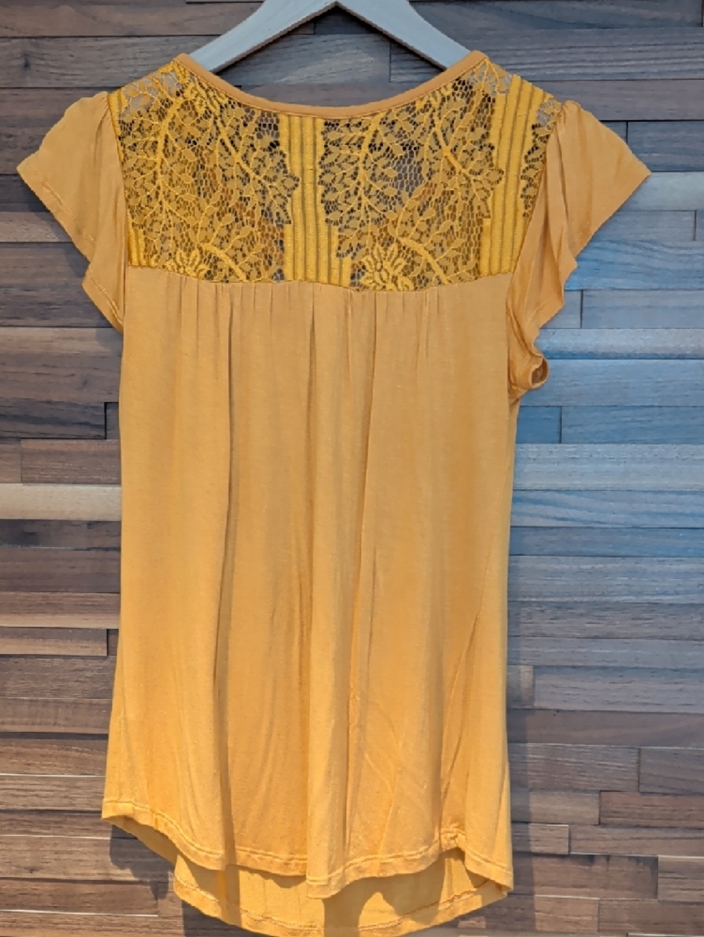 No Boundaries Yellow Lace Yoke Short Sleeve Top XS - Picture 3 of 3